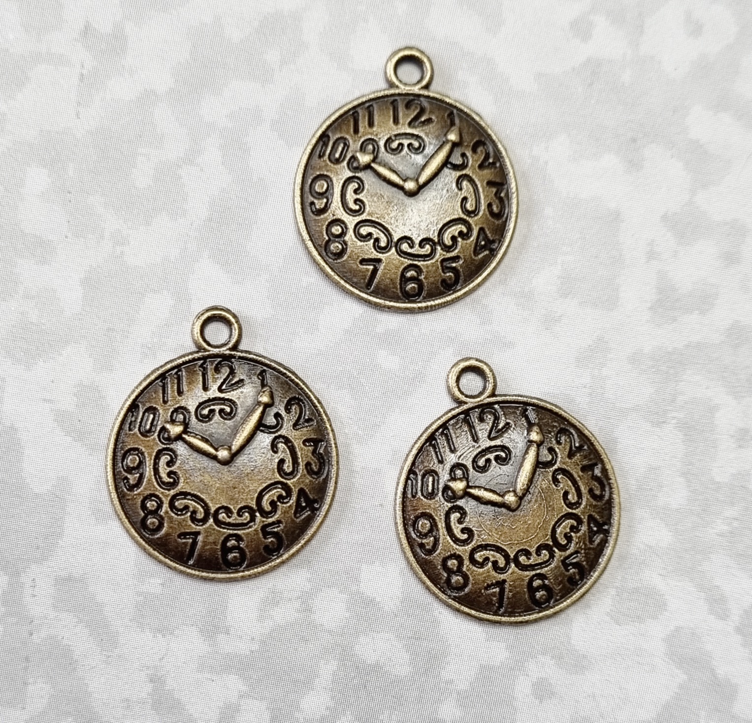 Bronze Clock Charm 3pcs 18mm