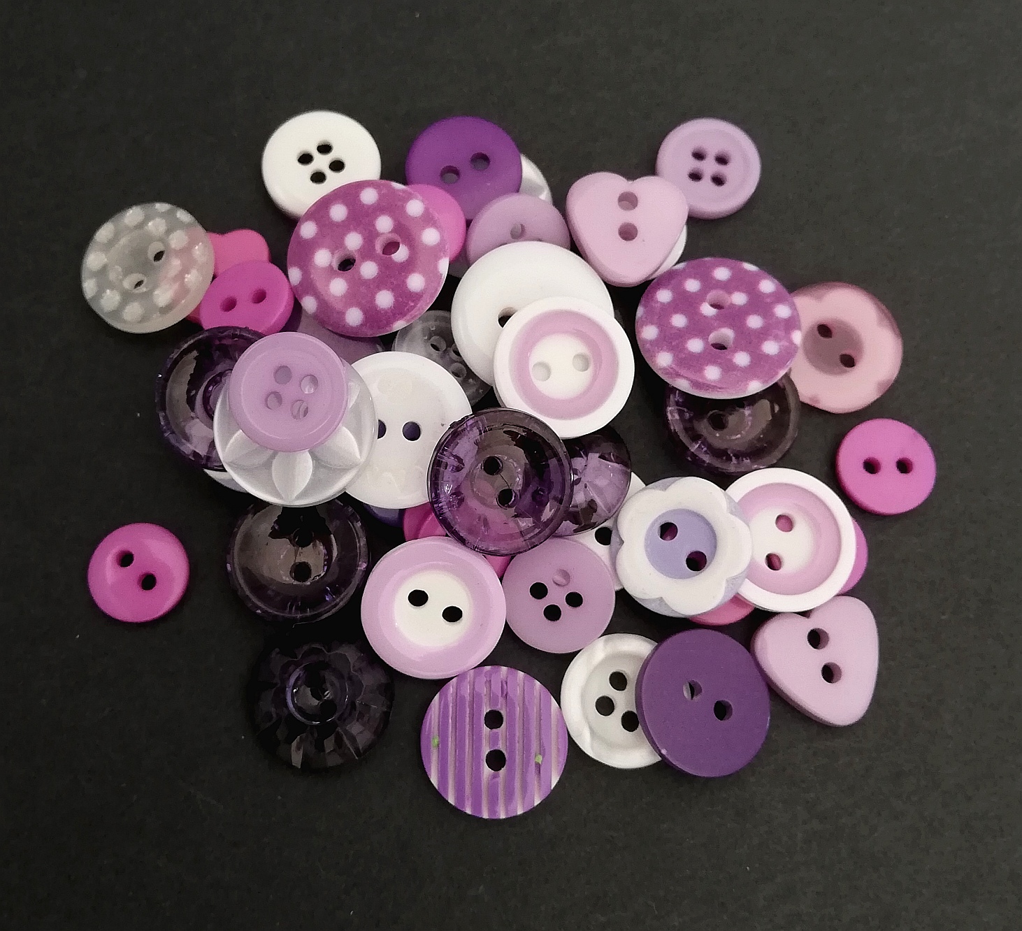 Mixed Lilac Buttons 12g