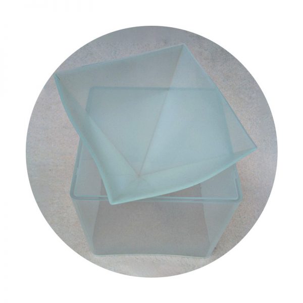 Silicone Mold - Extra Extra Large Pyramid  15x15x15cm 2pcs set - Image 2